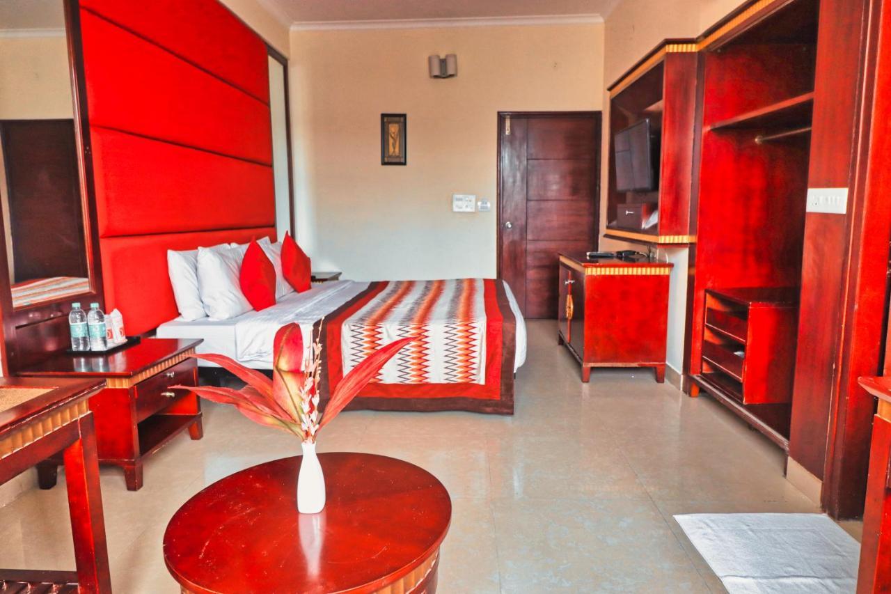 Crestmont Ashapurna Jaipur, Banipark Hotel Buitenkant foto