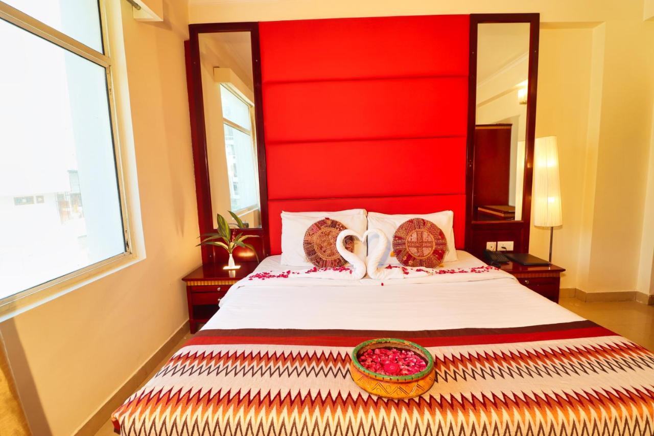 Crestmont Ashapurna Jaipur, Banipark Hotel Buitenkant foto