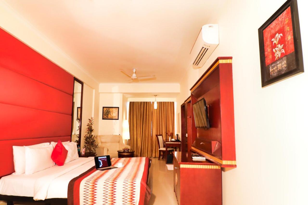 Crestmont Ashapurna Jaipur, Banipark Hotel Buitenkant foto