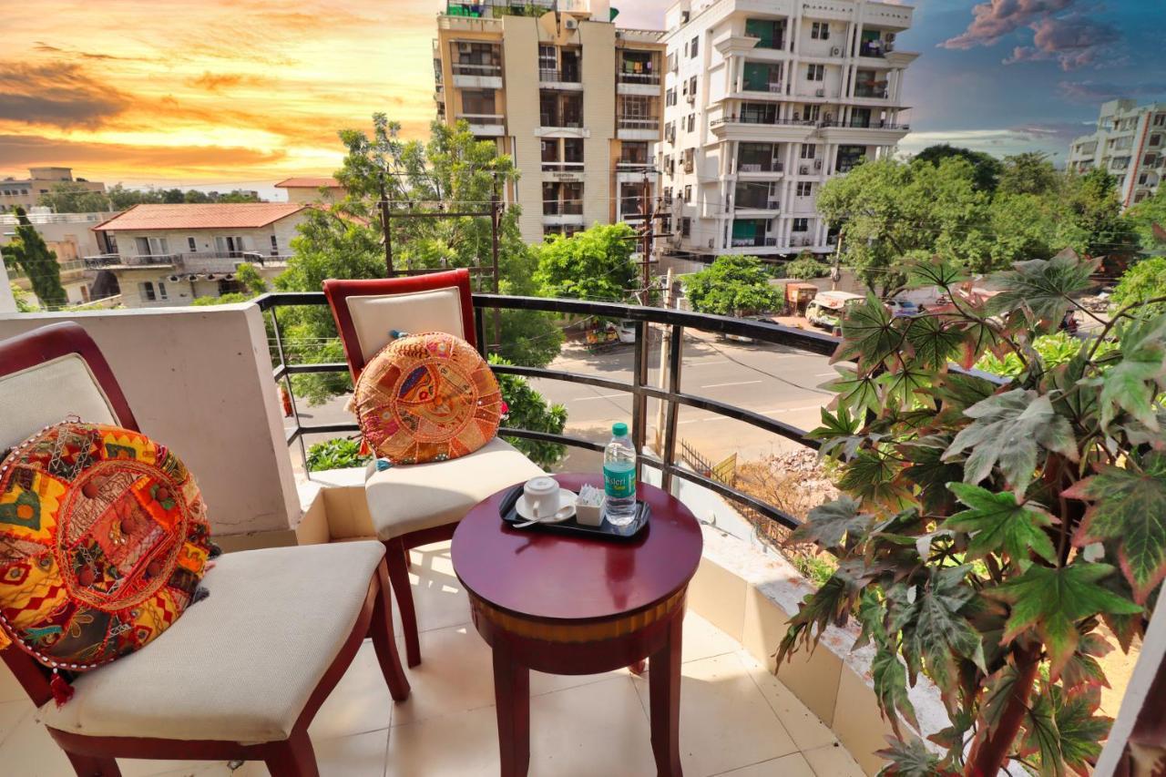 Crestmont Ashapurna Jaipur, Banipark Hotel Buitenkant foto