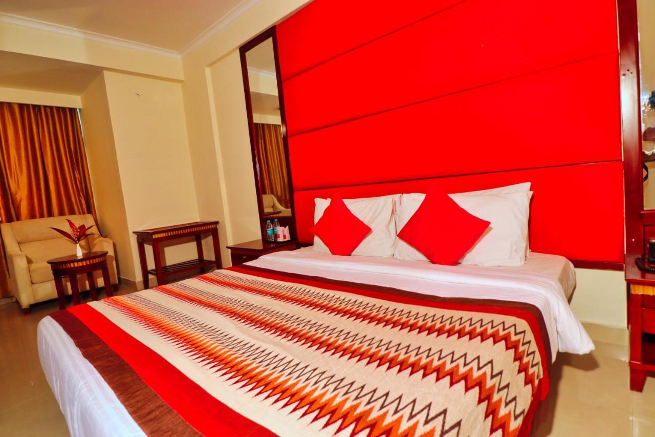 Crestmont Ashapurna Jaipur, Banipark Hotel Buitenkant foto