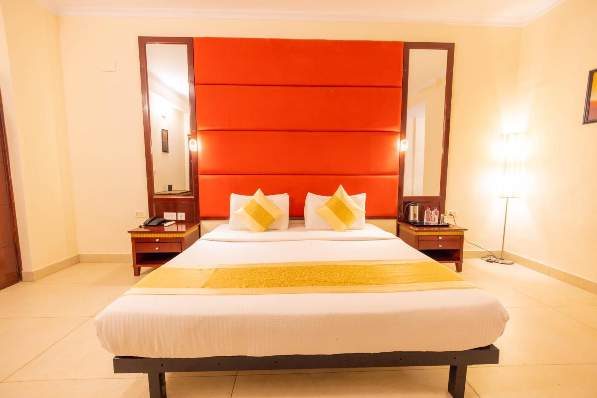 Crestmont Ashapurna Jaipur, Banipark Hotel Buitenkant foto