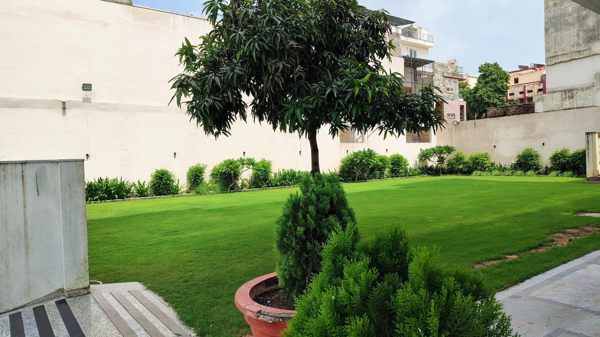 Crestmont Ashapurna Jaipur, Banipark Hotel Buitenkant foto