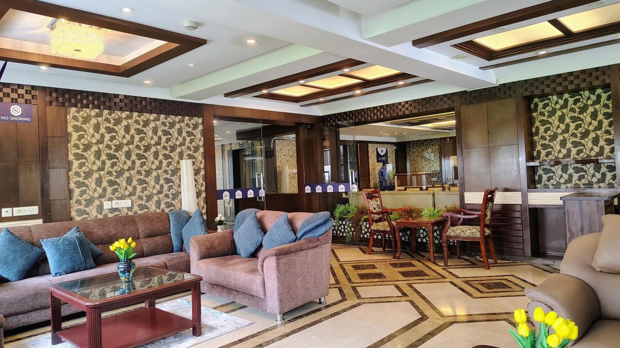 Crestmont Ashapurna Jaipur, Banipark Hotel Buitenkant foto