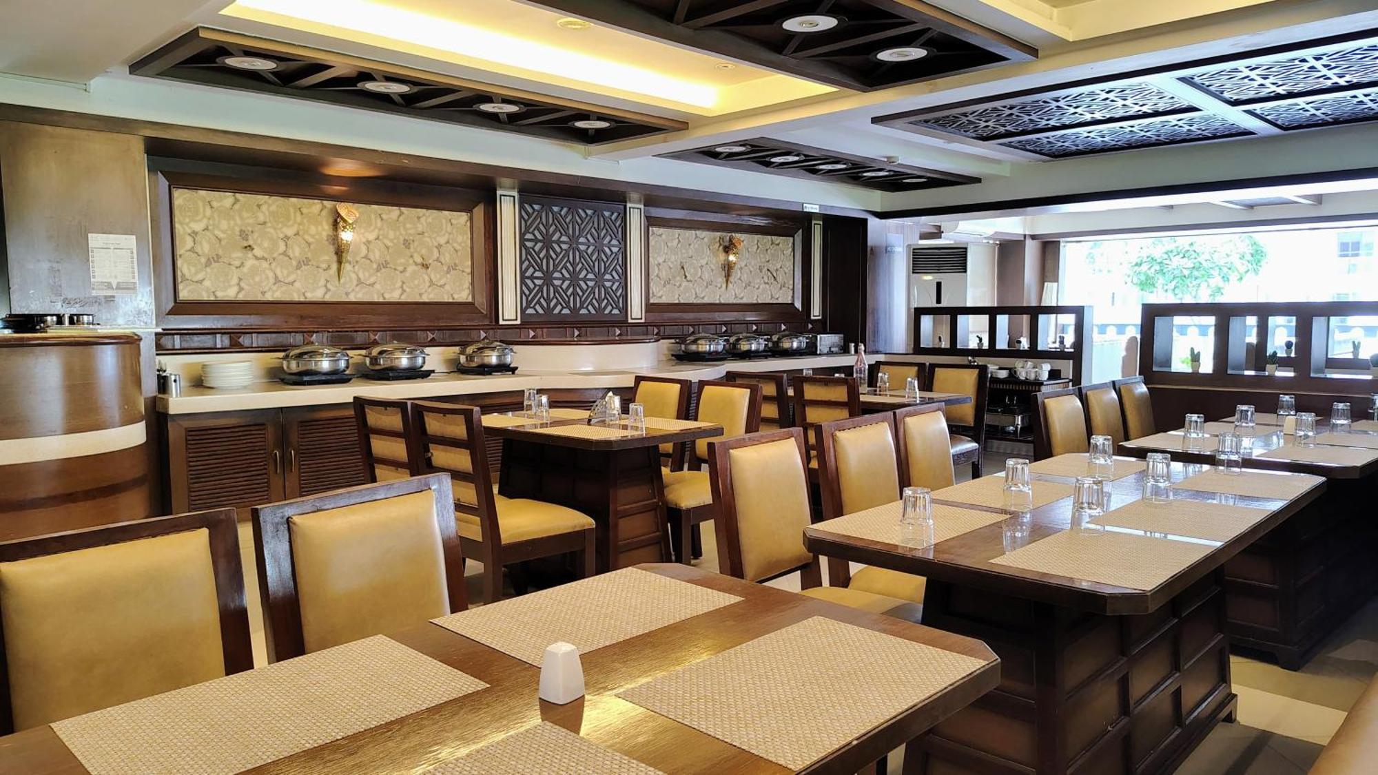 Crestmont Ashapurna Jaipur, Banipark Hotel Buitenkant foto